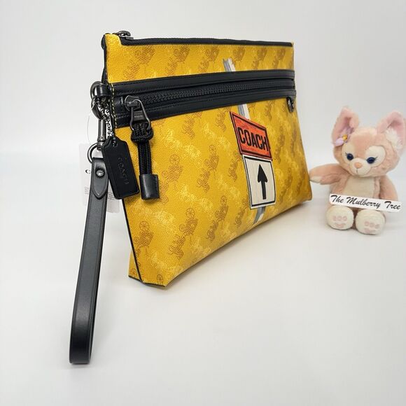 Coach F84738 Carryall Pouch With Horse And Carriage Print Jay Shells NWT $298 - Picture 3 of 9